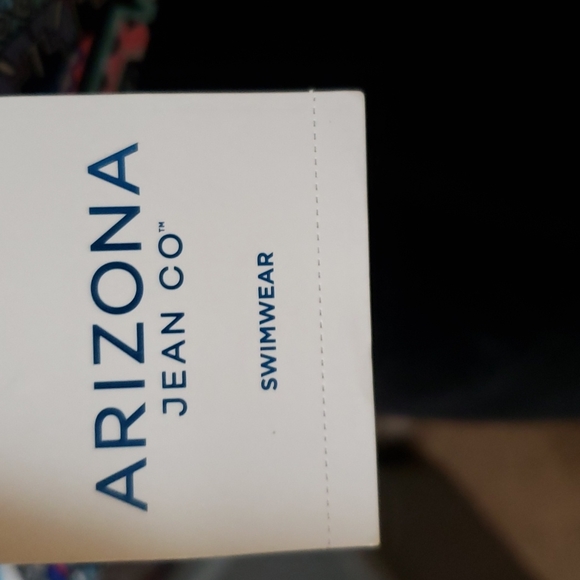 Bikini Top By Arizona jean Co. Size Small - Picture 5 of 6